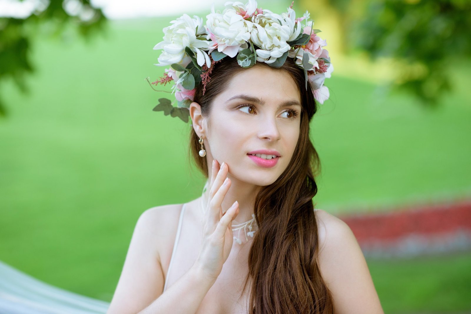 Closeup of a bride with a fashion wedding hairstyle